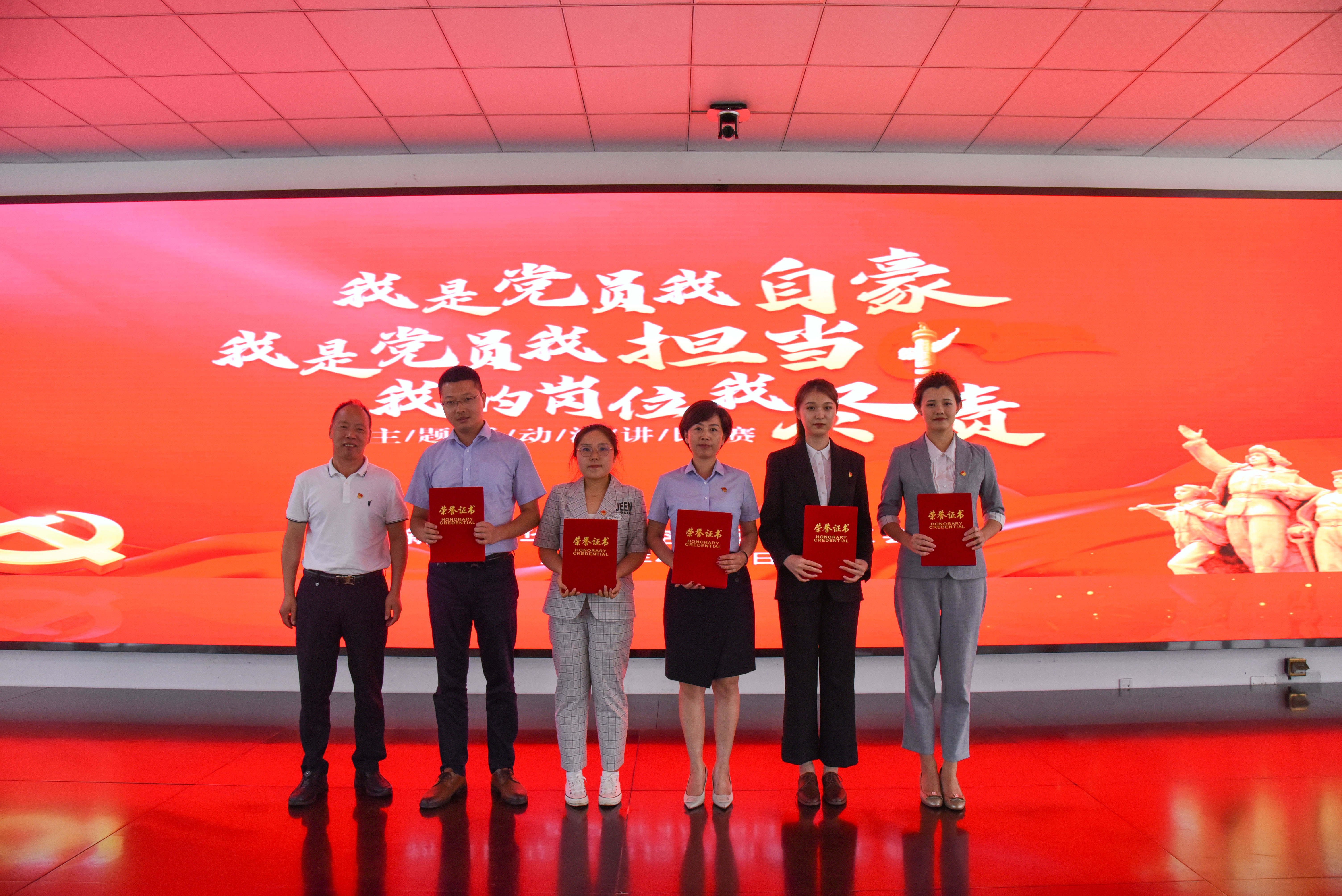 1651713004596576.jpg 演講比賽頒獎照片.jpg